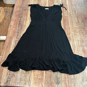 Vintage Black Deep V-Neck Sleeveless Ruffle-Hem Midi Dress from EcoSkin